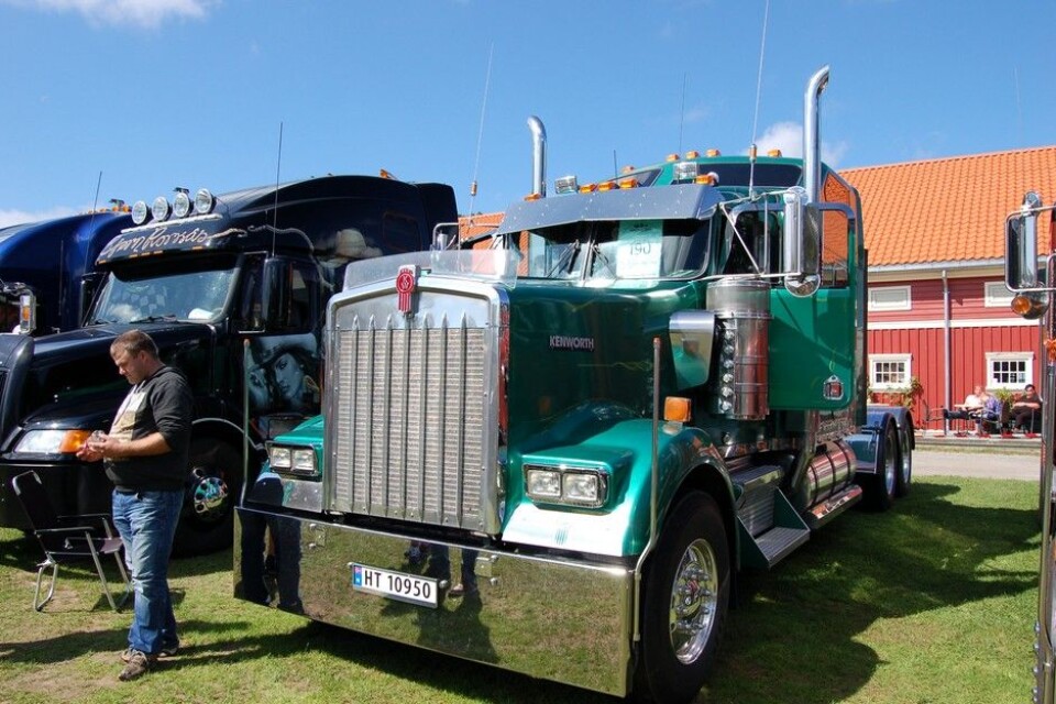 Nostalgitreff i Halden 2015Kenworth W900L år 2000. Åge Lier, LenaFoto: Knut Skallerud