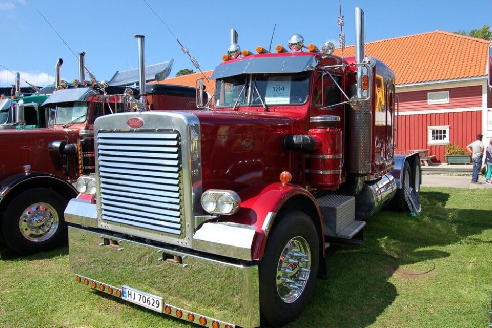 Nostalgitreff i Halden 2015Peterbilt 359 EXHD 1981. Tor Egil Nerstad, ValdresFoto: Knut Skallerud