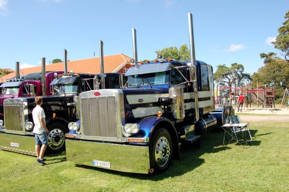 Nostalgitreff i Halden 2015Peterbilt 359 Longhood. Bjørn T Østensen, DalFoto: Knut Skallerud