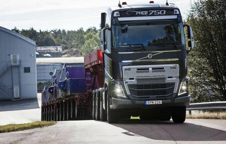 Volvo med I-Shift krabbegirI-Shift med krabbegir er en videreutvikling av Volvo Trucks' I-Shift-automatiserte girkasse