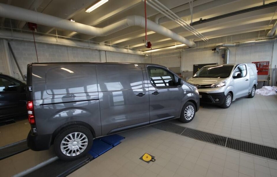 Nye Toyota ProaceMEDIUM OG COMPACT: Proace blir tilgjengelig i to utstyrsgrader, tre karosserilengder og med to akselavstander. Her er mellomlang og kort utgave.Foto: Brede Høgseth Wardrum