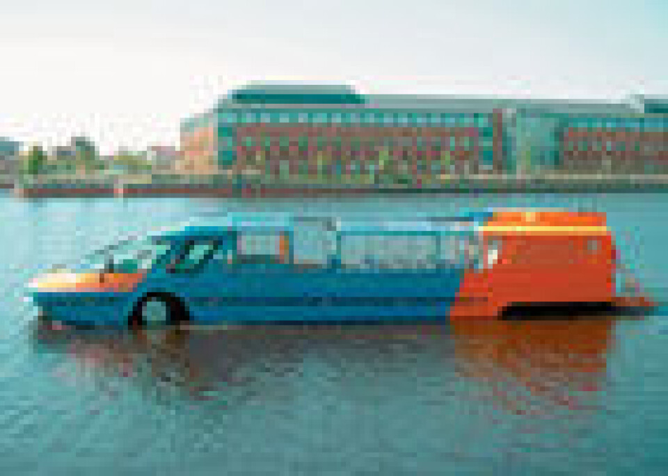 Buss og vann, hand i hand