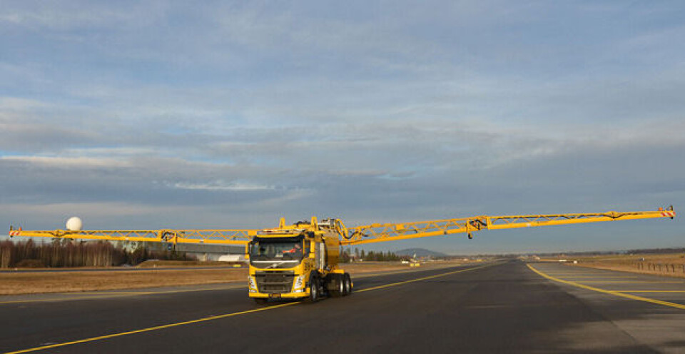 Ny flyplassbil med 42 meter «vingespenn»