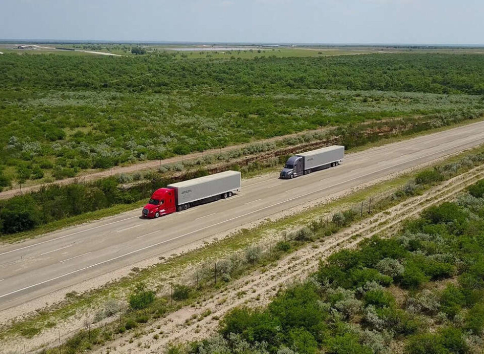 BILDETEKST: Daimler påstår de blir først ut med platooning i USA. Foto: DaimlerBILDETEKST: Daimler skal sende to digitalt sammenkoblede Freightliner New Cascadia ut på amerikanske motorveier. Foto: Daimler BILDETEKST: Daimler påstår de blir først ut med platooning i USA. Foto: DaimlerBILDETEKST: Daimler skal sende to digitalt sammenkoblede Freightliner New Cascadia ut på amerikanske motorveier. Foto: Daimler