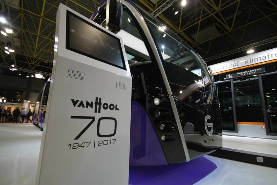 VanHool feirer 70 år, og viser frem disse særegne bybussene. Foto: Brede Høgseth Wardrum
