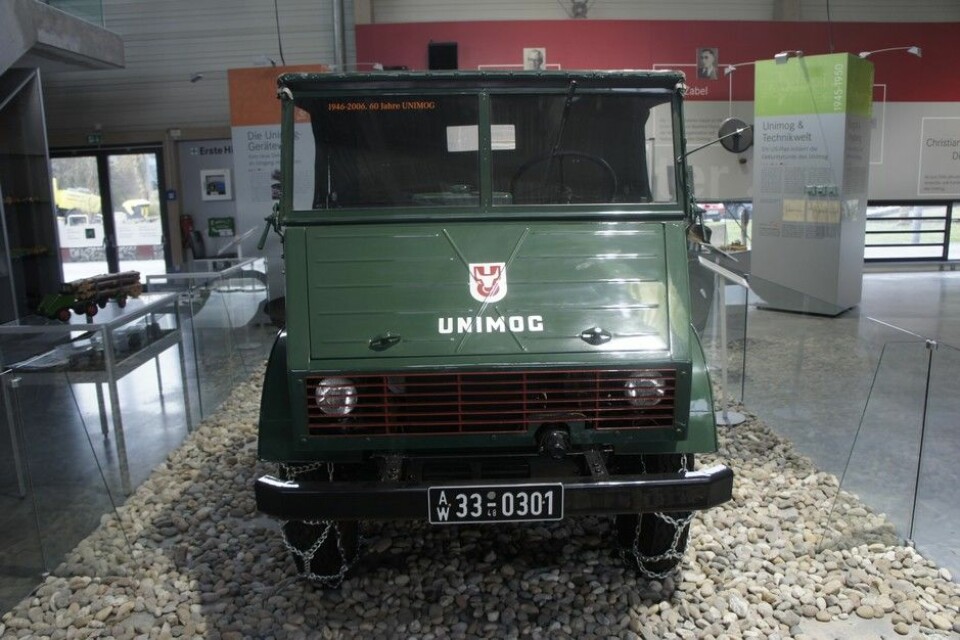 Unimog museetDette er Ur-moggen.  Prototype U6. 1946/47 lenge før Mercedes kom inn i bildet. Foto: Jon Winding-Sørensen