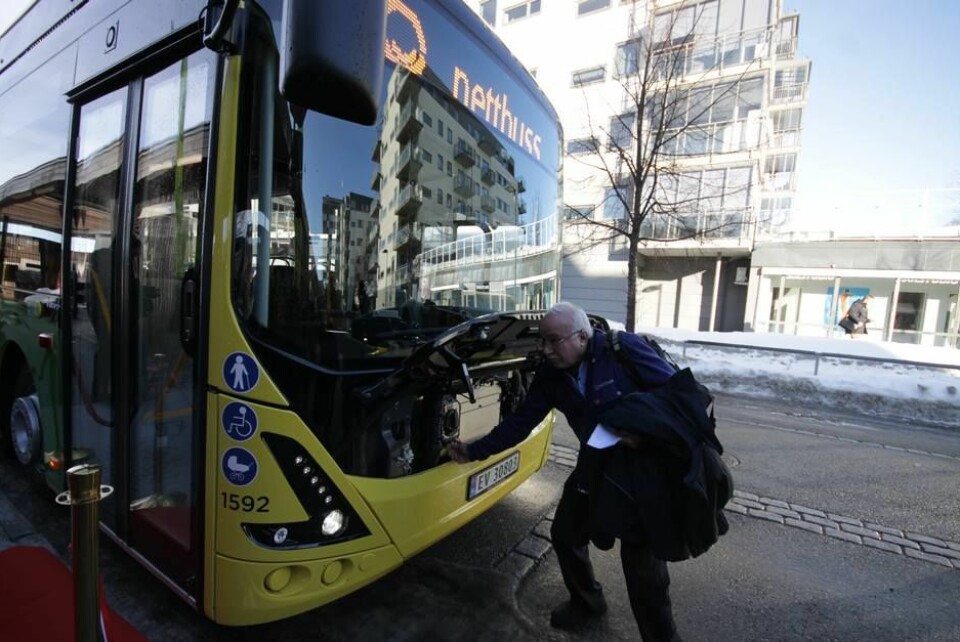 Nettbussjåfør Nawzad Raza gjør seg klar for den første turen med elbuss på rute 51 fra Drammen til Mjøndalen, kl. 11.13 mandag 11. februar 2019.Foto: Brede Høgseth Wardrum