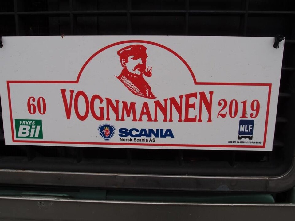 Grensetreffet 2019Vognmannen-skilt fra årets løp i Storfjord som alle deltakerne hadde på bilene sine. Mange beholder dem på en god stund i etterkant.