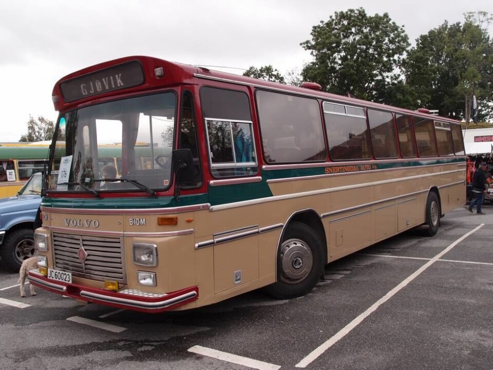 Grensetreffet 2019Volvo B10M 1981, Vestoppland Bussveteran/Per Arne Granum, Bybrua ved Gjøvik