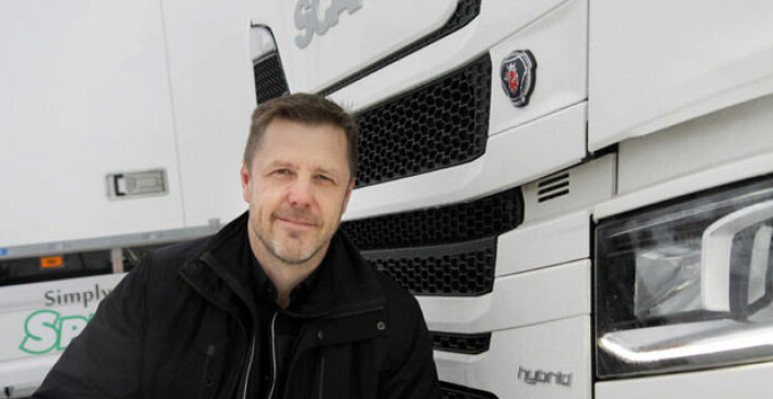 SATSER ELEKTRISK: Peter Forsberg har nylig startet i en nyopprettet rolle som Electrification Officer i avdeling for salg og markedsføring hos Scania i Södertälje.