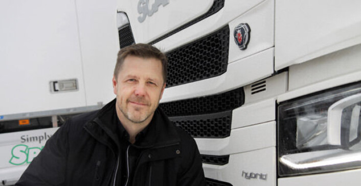 SATSER ELEKTRISK: Peter Forsberg har nylig startet i en nyopprettet rolle som Electrification Officer i avdeling for salg og markedsføring hos Scania i Södertälje. SATSER ELEKTRISK: Peter Forsberg har nylig startet i en nyopprettet rolle som Electrification Officer i avdeling for salg og markedsføring hos Scania i Södertälje.