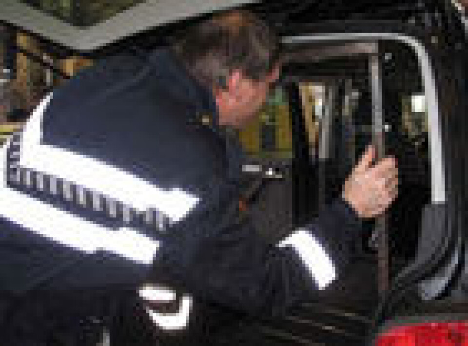 3000 ulovlige VW Touran varebil