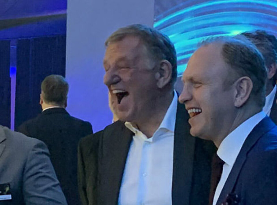 Tratonsjefen uteMÅTTE GÅ: Andreas Renschler (t.v.) måtte i sommer slutte som sjef i Traton SE, som eier Scania og MAN. Her i lystig lag med Scania-sjef Henrik Henriksson under lanseringen av nye MAN TG-serien i Bilbao i februar 2020. Foto: Brede Høgseth Wardrum Tratonsjefen uteMÅTTE GÅ: Andreas Renschler (t.v.) måtte i sommer slutte som sjef i Traton SE, som eier Scania og MAN. Her i lystig lag med Scania-sjef Henrik Henriksson under lanseringen av nye MAN TG-serien i Bilbao i februar 2020. Foto: Brede Høgseth Wardrum