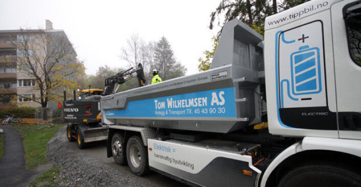 Tom Wilhelmsen har tatt i bruk elektriske lastebiler for massetransport. Nå vil myndighetene at flere skal følge etter. Foto: Brede Høgseth Wardrum Tom Wilhelmsen har tatt i bruk elektriske lastebiler for massetransport. Nå vil myndighetene at flere skal følge etter. Foto: Brede Høgseth Wardrum