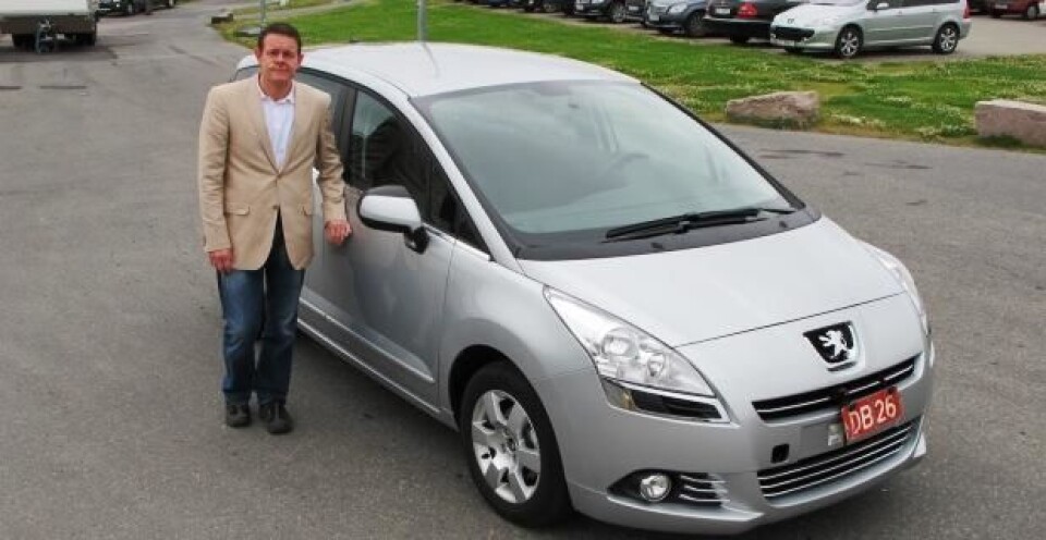 Fullvoksen stasjonsvarebil Peugeot