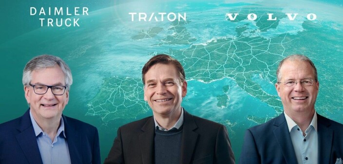 Fra venstre: Martin Daum, toppsjef i Daimler Truck, Christian Levin, toppsjef i Traton Group og Martin Lundstedt, toppsjef i Volvo Group.