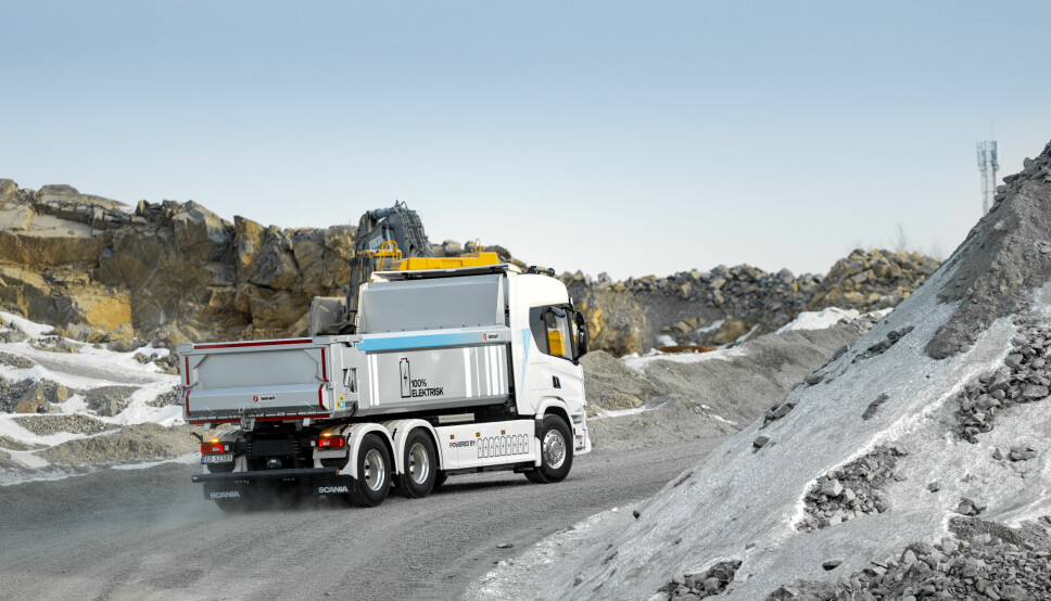 Batterielektrisk tippbil er en del av den nye demobilparken til Norsk Scania.