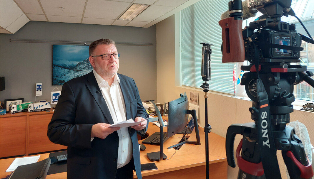 Midlertidig reduksjon eller fjerning av veibruksavgiften er et av strakstiltakene NLF-direktør Geir A. Mo krever fra regjeringen. Midlertidig reduksjon eller fjerning av veibruksavgiften er et av strakstiltakene NLF-direktør Geir A. Mo krever fra regjeringen.