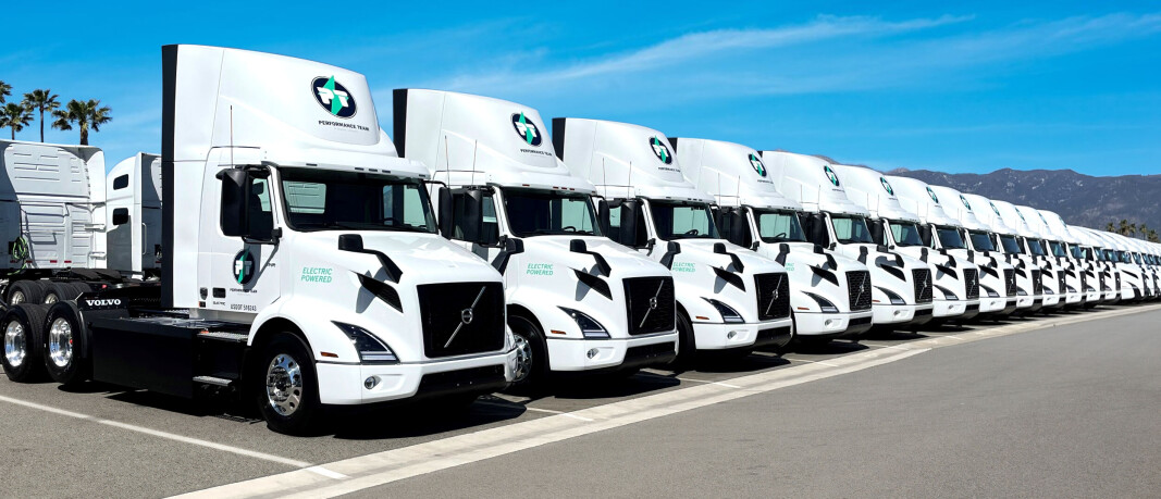 Totalt 126 VNR Electric har Maersk bestilt fra Volvo, i tillegg til 300 el-lastebiler fra Einride. Totalt 126 VNR Electric har Maersk bestilt fra Volvo, i tillegg til 300 el-lastebiler fra Einride.