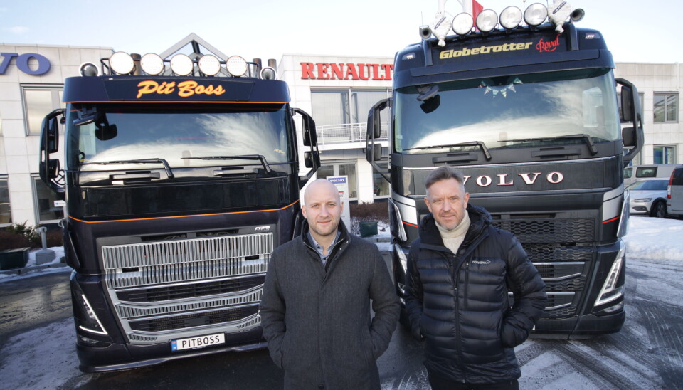 SELGER FLERE GASSBILER: Karstein Ahlin (t.v.), administrerende direktør, og Bjørn-Inge Haugan, direktør for salg, kommunikasjon og marked i Volvo Norge. SELGER FLERE GASSBILER: Karstein Ahlin (t.v.), administrerende direktør, og Bjørn-Inge Haugan, direktør for salg, kommunikasjon og marked i Volvo Norge.