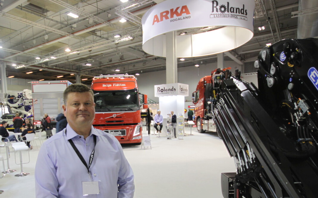 BEKYMRET PÅ BRANSJENS VEGNE: Rolf Arne Rasmussen, forretningsutvikler i påbyggerkonsernet ARKA AS og medeier og styremedlem i Strømberg Gruppen AS som foruten ARKA også eier Volvo Trucks/Renault Trucks-forhandlerkjedene Trucknor AS og Nordic Last og Buss AS. BEKYMRET PÅ BRANSJENS VEGNE: Rolf Arne Rasmussen, forretningsutvikler i påbyggerkonsernet ARKA AS og medeier og styremedlem i Strømberg Gruppen AS som foruten ARKA også eier Volvo Trucks/Renault Trucks-forhandlerkjedene Trucknor AS og Nordic Last og Buss AS.