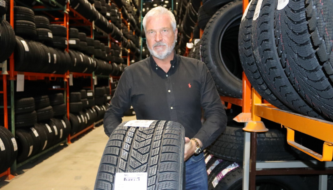 DRAMATISK: Pål Oord i Nordic Tyre Group har aldri opplevd større problemer med å få tak i dekk enn nå.