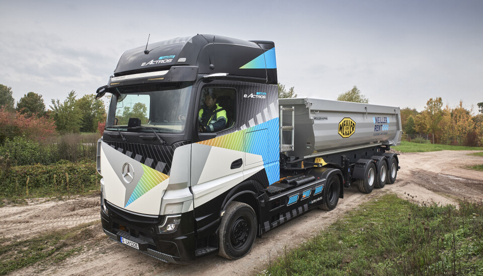 FLERE BRUKSOMRÅDER: Mercedes-Benz eActros Long Haul vil også tilbys med utstyr og i konfigurasjoner som gjør den egnet for anleggskjøring, lover produsenten. FLERE BRUKSOMRÅDER: Mercedes-Benz eActros Long Haul vil også tilbys med utstyr og i konfigurasjoner som gjør den egnet for anleggskjøring, lover produsenten.