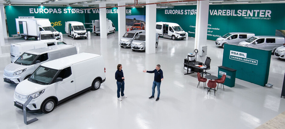 ROMSLIG: I et 4.000 kvadratmeter stort lokale på Ensjø åpner nå RSA Bil Oslo det de hevder vil bli Europas største varebilsenter, med varebiler fra Maxus, Isuzu og BYD. ROMSLIG: I et 4.000 kvadratmeter stort lokale på Ensjø åpner nå RSA Bil Oslo det de hevder vil bli Europas største varebilsenter, med varebiler fra Maxus, Isuzu og BYD.