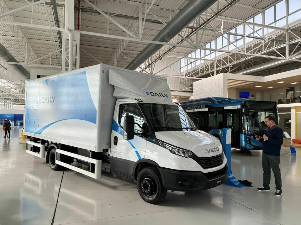HYDROGEN: Iveco har også vist en versjon av eDaily der Hyundai har bidratt med en brenselcelle og elmotor på 149 kW. Tre tonn kapasitet, 350 km. rekkevidde og fem minutter fylling.