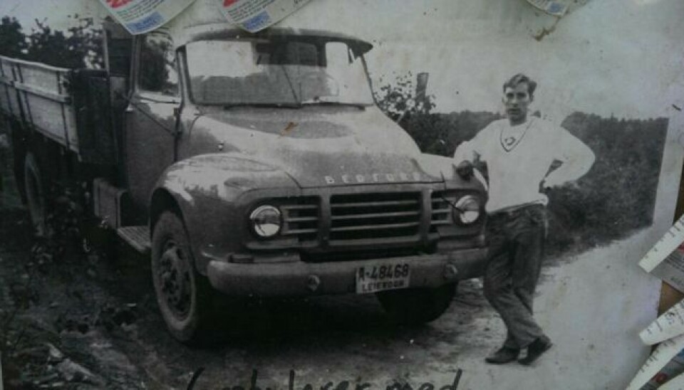 STARTEN: Kjell 'Pakka' Gulbrandsen med Bedford tippbil midt på 60-tallet STARTEN: Kjell 'Pakka' Gulbrandsen med Bedford tippbil midt på 60-tallet