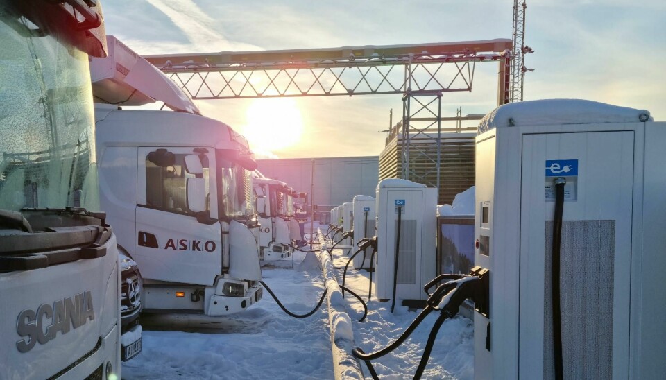 DEPOTLADING: Asko er i full gang med å etablere egne lade-depoter, men vil også trenge lading langs vei.