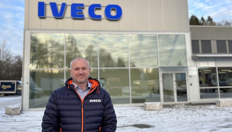 PÅ PLASS: Anders Velta (46) har allerede inntatt sjefsstolen ved Iveco Norges hovedkvarter på Vøyenenga fra årsskiftet. PÅ PLASS: Anders Velta (46) har allerede inntatt sjefsstolen ved Iveco Norges hovedkvarter på Vøyenenga fra årsskiftet.
