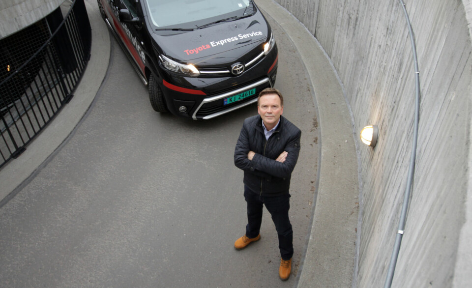 TILSPISSER SEG: - Konkurransen i varebilmarkedet blir enda tøffere i 2023 og da er dedikasjon og spesialisering viktig. Ikke bare når det gjelder salg, men kanskje enda viktigere i servicemarkedet, sier nyttekjøretøyansvarlig Hans-Petter Bakken i Toyota Norge.