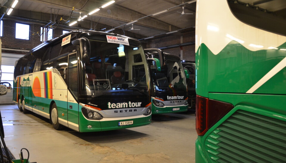 FARGEGLADE: Team Tour-bussene skiller eg godt ut med sin fargeglade dekor. FARGEGLADE: Team Tour-bussene skiller eg godt ut med sin fargeglade dekor.