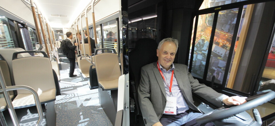 FULL GASS: Olav Dårflot, sjef for bussvirksomheten i Norsk Scania, skal levere et betydelig antall gassdrevne busser i år, men understreker at Scania også kommer for fullt med flere elektriske bussvarianter.