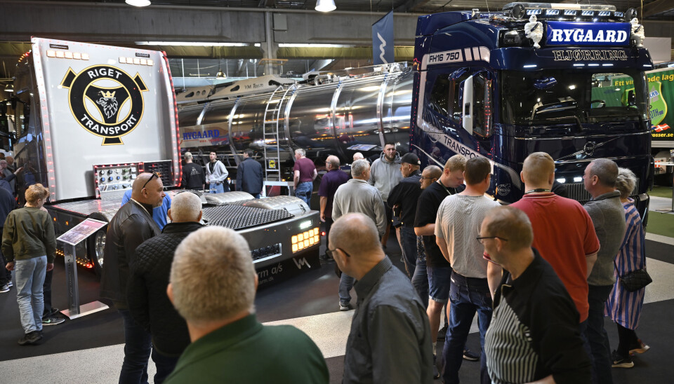 POPULÆRT: Besøkstallene fra helgens transportmesse i Herning tyder på at interessen for å treffe bransjekolleger fysisk, og få se produktene på ordentlig, fremdeles er tilstede i den digitale alderen. POPULÆRT: Besøkstallene fra helgens transportmesse i Herning tyder på at interessen for å treffe bransjekolleger fysisk, og få se produktene på ordentlig, fremdeles er tilstede i den digitale alderen.