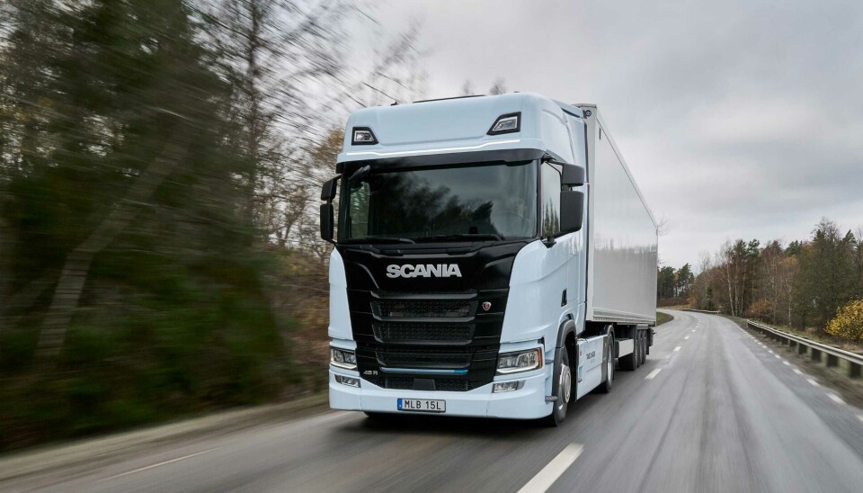 Scania skal levere 2500 lastebiler til tre store aktører i løpet av 12 måneder Scania skal levere 2500 lastebiler til tre store aktører i løpet av 12 måneder