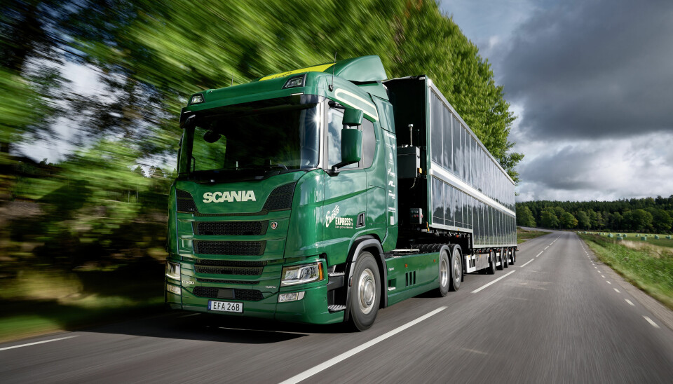 Scania tester ut hybrid lastebil med solceller