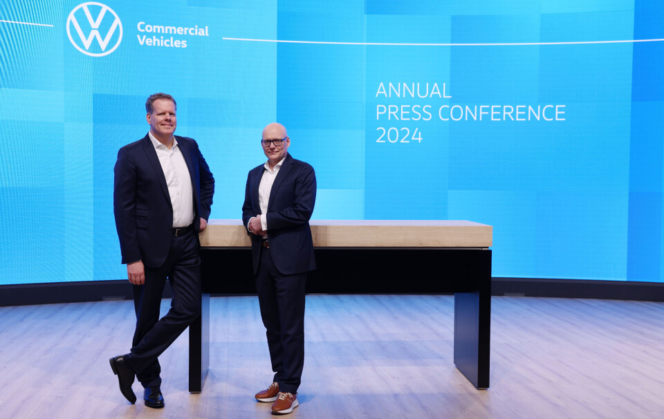 TALLENES TALE: CEO Carsten Intra og CFO Michael Obrowski presenterte nylig 2023-årsresultatene for VW Nutzfahrzeuge.