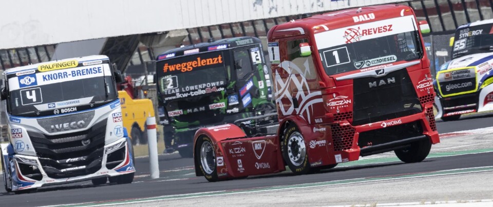 KREVENDE: Truck racing krever sitt både av menneskene og utstyret.