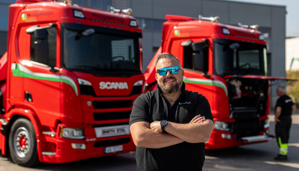 Nik. Haugrønning AS mottar de to første av fem Scania R 460 trekkvogner med kran
