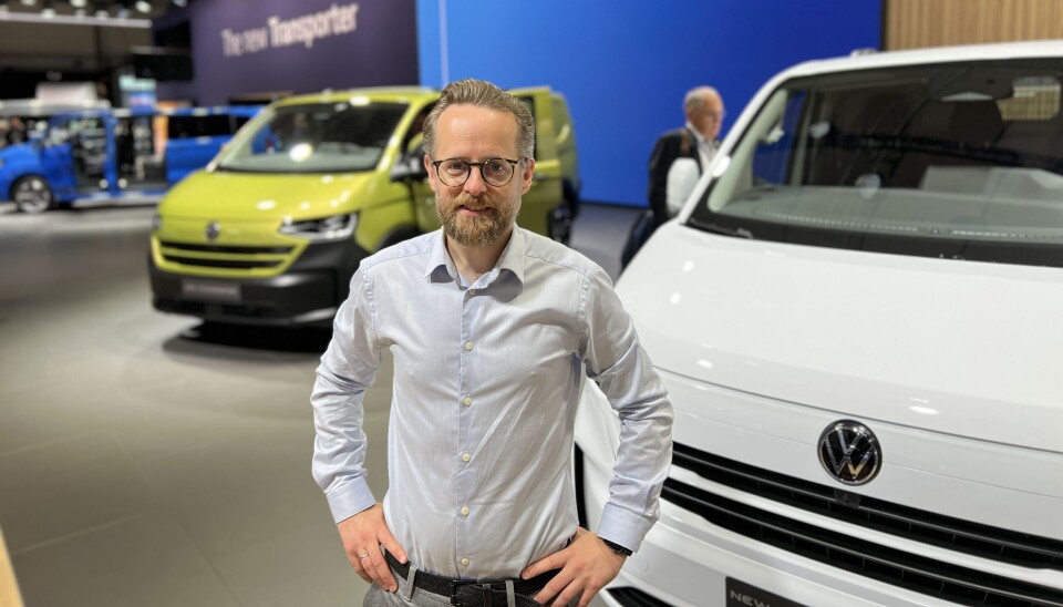 FLERE BUDSKAP: Øyvind Rognlien Skovli, direktør for kommunikasjon og samfunnskontakt hos Volkswagen-importøren, Harald A. Møller AS, forklarer her hvorfor de sier nei takk til alle ikke-elektriske personbilprodukter, og ja takk til diesel i nyttekjøretøyene i overskuelig fremtid.