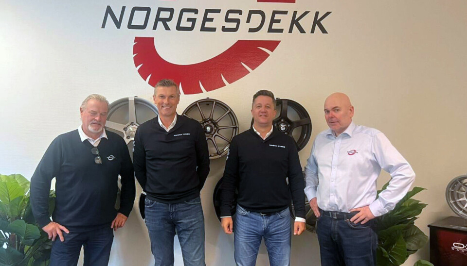 Norgesdekk blir importør for Magna Tyres Group. Fra venste Bjørn E. Larsen, Hein De Wind, Stephan van Leeuwen, Lars Skår