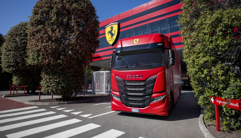 Det ligger unektelig litt Made in Italy-stolthet bak samarbeidet. Selv om Iveco S-Way, her fotografert i Maranello, produseres i Madrid.