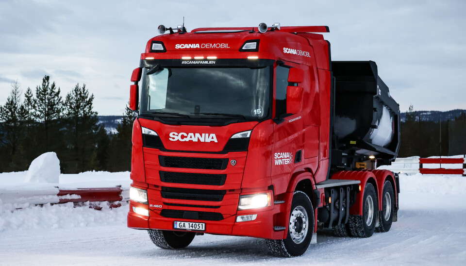 Denne Scania R 460 6x4 trekkvognen med komprimert biogass (CBG) som drivstoff er norsk og stilles ut på Scanias stand under Bauma 2025.