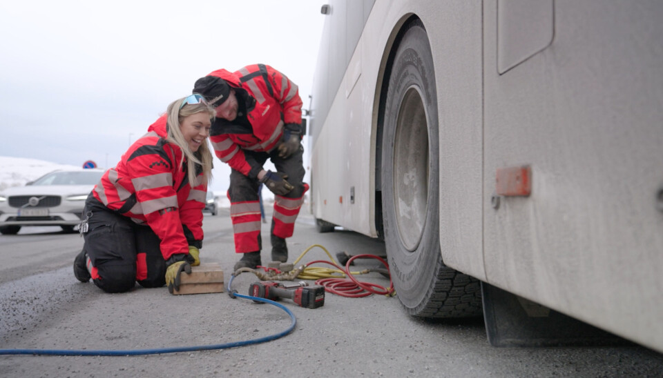 Julianne Brox og kollegene er redningen for mange tungbilsjåfører som får problemer langs veien.