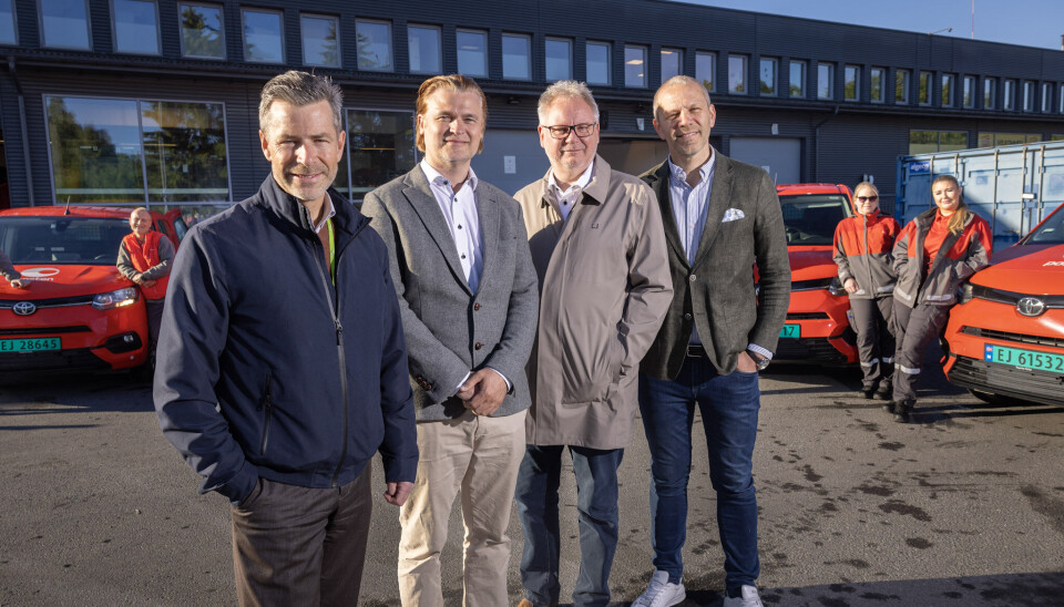 Frode Skallerud (f.v.) (Posten Norge), Christian Riisnes (Toyota Norge), Øyvind Tharaldsen (Toyota Oslo) og Fredrik Matheson (Toyota Norge) forteller om et godt samarbeid.