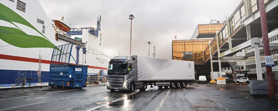 – Hensikten med tjenesten er å bidra til økt trafikksikkerhet og redusere stressnivået for sjåførene. I Volvo arbeider vi kontinuerlig med å videreutvikle våre sikkerhetssystemer, i tråd med vårt langsiktige mål om null ulykker med Volvo-lastebiler.