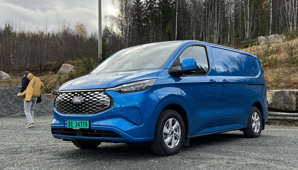 Ford E-Transit Custom kommer med firehjulsdrift i 2026.