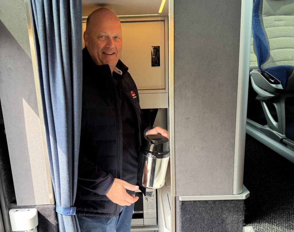 – Kjøkkenet er stort og romslig slik at reiselederen lett kan kokkelere. Det gir oss muligheten til å servere et større og bedre utvalg til kundene våre underveis på turen. Vi ønsker å løfte opplevelsen enda noen hakk, sier Kjetil Aasberg.